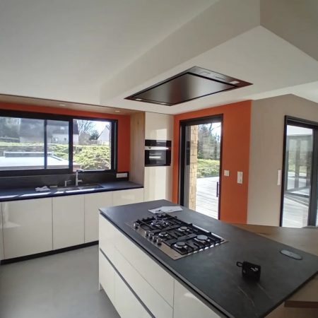 chantier de peinture intérieure cuisine Guidel